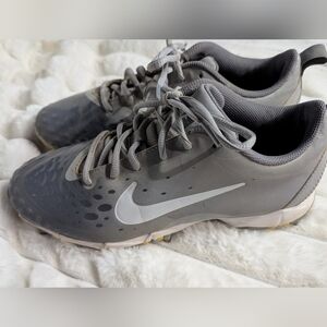 Nike Gray Hyperdiamond Softball Cleats